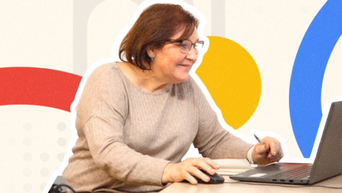 Sieviete strādā pie klēpjdatora uz gaiša fona, ko papildina krāsaini grafiski elementi – zili, zaļi, sarkani un dzelteni apļi un pusapļi.