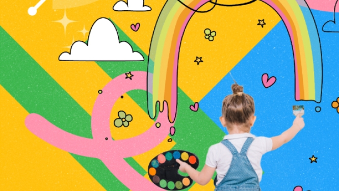 Mazs bērns no mugurpuses ar krāsu paleti rokā zīmē varavīksni uz spilgta, daudzkrāsaina fona, ko papildina mākoņi un saules simbols.