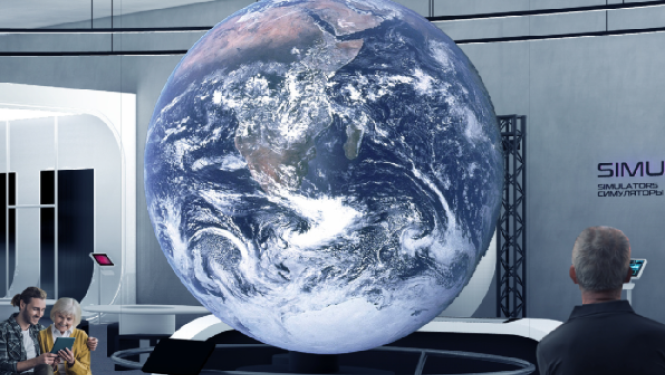 Liela, mirdzoša Zemes lode izstāžu zāles centrā, ko vēro cilvēki