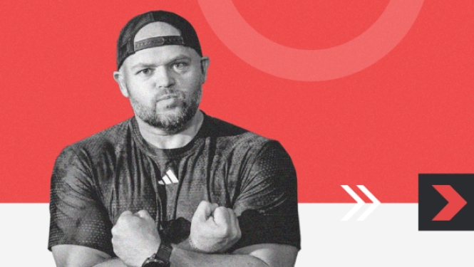 Motivācijas runai infografika. Vīrietis sakrustojis rokas.