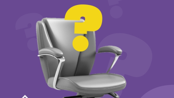 Pelēks biroja krēsls uz violeta fona, ko papildina dzeltenas jautājuma zīmju ilustrācijas.